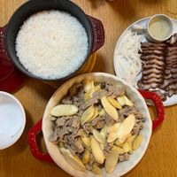 可能是麵和火鍋的圖像