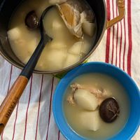 可能是粥、香菇和龍眼的圖像