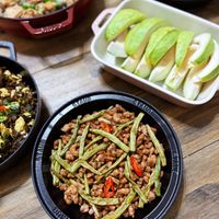 可能是豆腐和炒麵的圖像