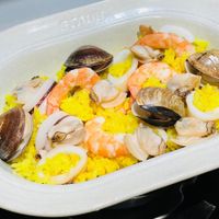 可能是炒飯和西班牙大鍋飯的圖像