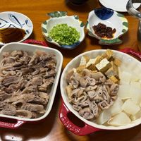 可能是火鍋、豆腐和文字的圖像