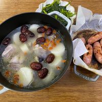可能是粥、火鍋、龍眼和文字的圖像