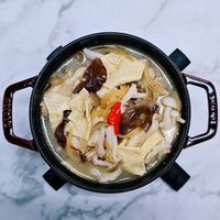 可能是火鍋、粥和豆腐的圖像