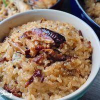 可能是炒飯、印度香料飯和麵的圖像