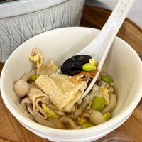 可能是拉麵、豆腐和香菇的圖像