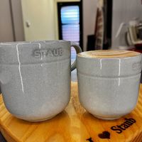 可能是咖啡和咖啡杯的圖像