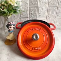 可能是顯示的文字是「 GOCOME GOCOTTE STAUB 」的圖像