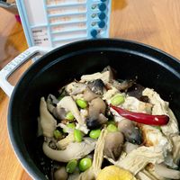 可能是豆腐、火鍋、香菇和文字的圖像