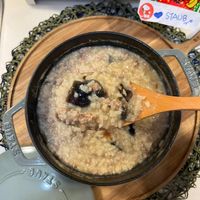 可能是粥、燕麥和顯示的文字是「 staub STAUB STAUB IE 3ስራቤ 」的圖像