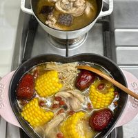 可能是火鍋、拉麵和文字的圖像