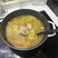 可能是拉麵和燉小牛膝的圖像