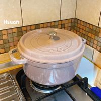 可能是顯示的文字是「 Hsuan .口 圖 S STAUS ل 」的圖像