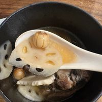 可能是火鍋、香菇和粥的圖像
