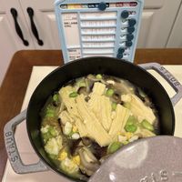 可能是豆腐、義大利麵和文字的圖像