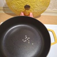 可能是鬆餅機和文字的圖像