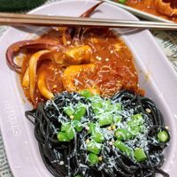 可能是義大利麵和拉麵的圖像