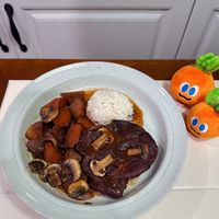 可能是肉排和文字的圖像