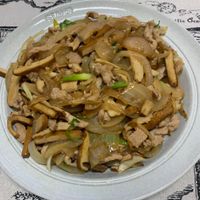 可能是豆腐、炒麵和文字的圖像