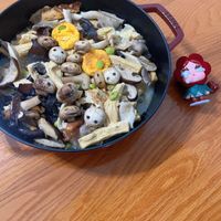 可能是香菇、義大利麵、豆腐和蘑菇的圖像