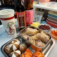 可能是豆腐和顯示的文字是「訂鋪 sure 松鼎 正島北池 cafo o V RebeccasHede Rebeccas Hede 」的圖像