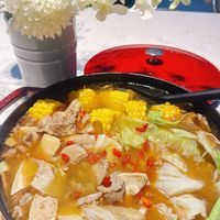 可能是火鍋、拉麵和豆腐的圖像