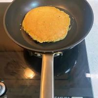 可能是‎食物和‎顯示的文字是「 ‎OFF SAKURA G2633G ل‎ 」‎‎ 的圖像