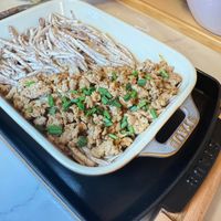 可能是義大利麵和牧羊人派的圖像