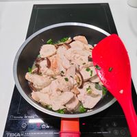 可能是‎顯示的文字是「 ‎Simmeding رمنا Melting 1 TEKA‎ 」‎的圖像