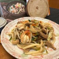 可能是香菇、義大利麵和炒麵的圖像