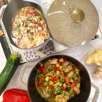 可能是豆腐、西班牙大鍋飯和文字的圖像