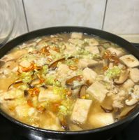 可能是拉麵、豆腐和粥的圖像