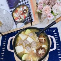 可能是豆腐、火鍋和文字的圖像