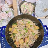 可能是豆腐、義大利麵和文字的圖像