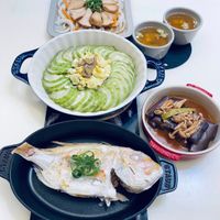 可能是麵和文字的圖像