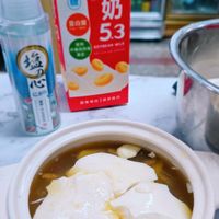 可能是豆腐、粥和文字的圖像