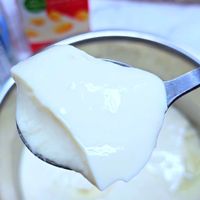 可能是豆腐、粥和顯示的文字是「切」的圖像