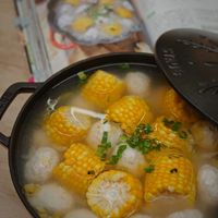 可能是粥、豆腐、火鍋和拉麵的圖像