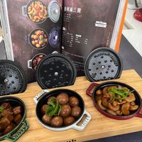 可能是巧克力棒、起司火鍋、鬆餅機和文字的圖像