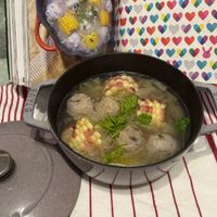 可能是火鍋、拉麵和文字的圖像