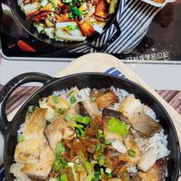 可能是麵、火鍋、豆腐和文字的圖像