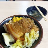 可能是水波蛋和拉麵的圖像