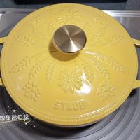 可能是顯示的文字是「 T料理學習白記 日記 STNUE 」的圖像