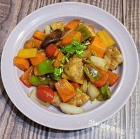 可能是豆腐和燉小牛膝的圖像