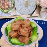 可能是豆腐和顯示的文字是「製料 ගം I 以柔 Stala Staul 」的圖像
