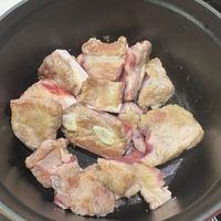 可能是燉小牛膝的圖像