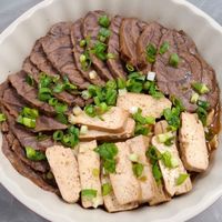 可能是豆腐和香菇的圖像