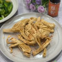 可能是豆腐、鯷魚和文字的圖像