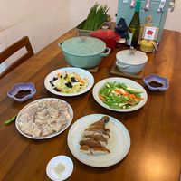 可能是麵、燉小牛膝和粥的圖像