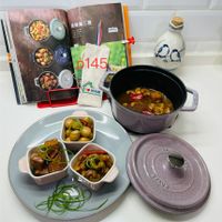 可能是豆腐、燉小牛膝和文字的圖像