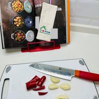 可能是刀和文字的圖像